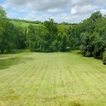 Chateau De Belleaucourt Bed & Breakfast 4*