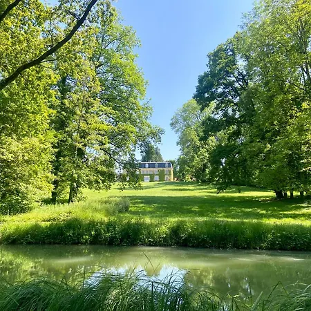 Chateau De Belleaucourt