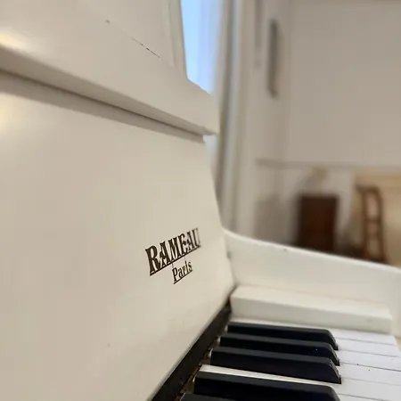 Chateau De Belleaucourt