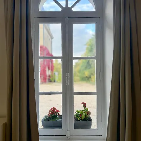 Chateau De Belleaucourt 4* Coulommes-la-Montagne