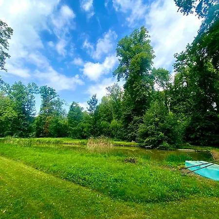 Chateau De Belleaucourt 3* Coulommes-la-Montagne