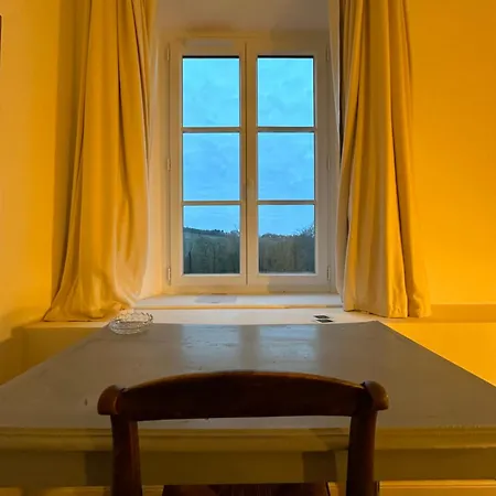 Chateau De Belleaucourt 4* Coulommes-la-Montagne